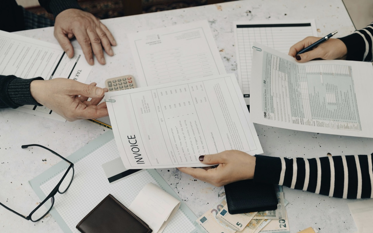 Quote vs. Invoice: Understanding the Difference for SMEs
